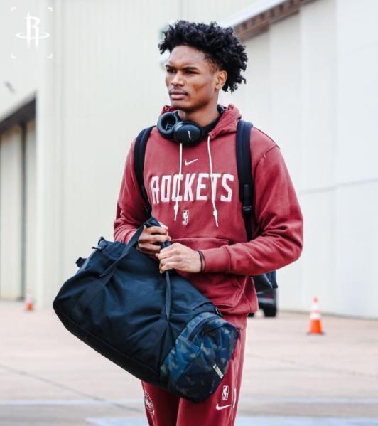 回到, 也能投三分 回到, 也能投三分