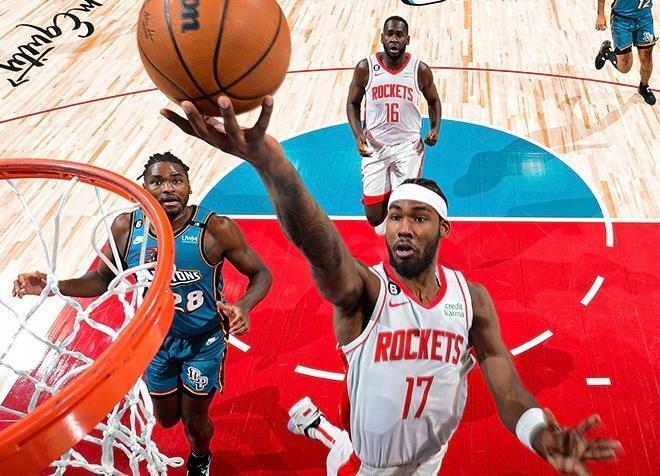 首发大前锋, inews, 史密斯和塔 首发大前锋, inews, 史密斯和塔