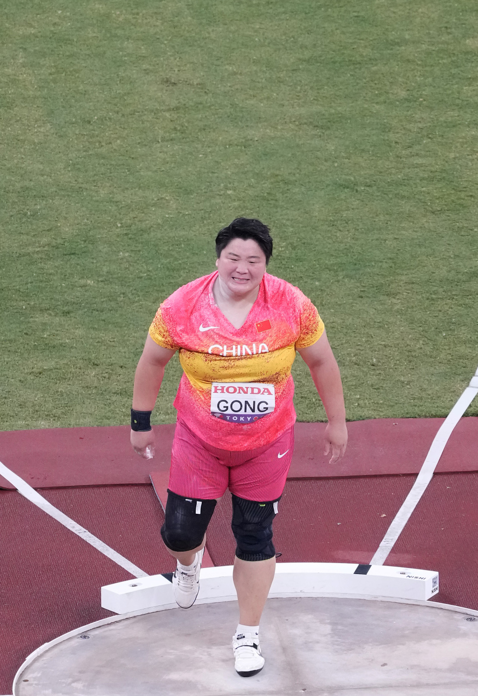 她位列第九 她位列第九