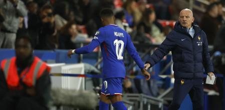 剩少量球员 剩少量球员