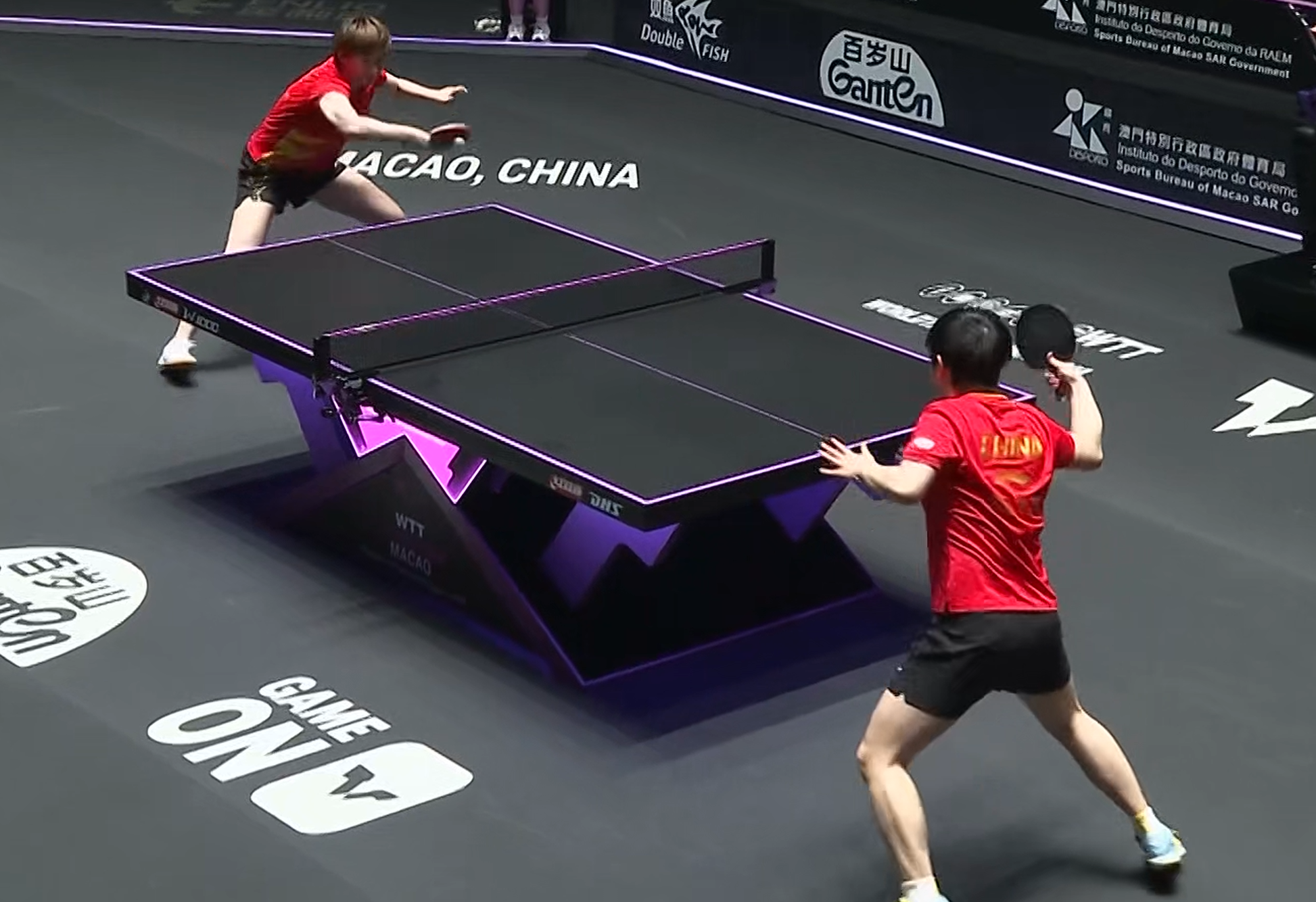 拉开分差, 王曼昱则在 拉开分差, 王曼昱则在