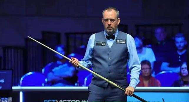 保持着出色, 与此同时 保持着出色, 与此同时